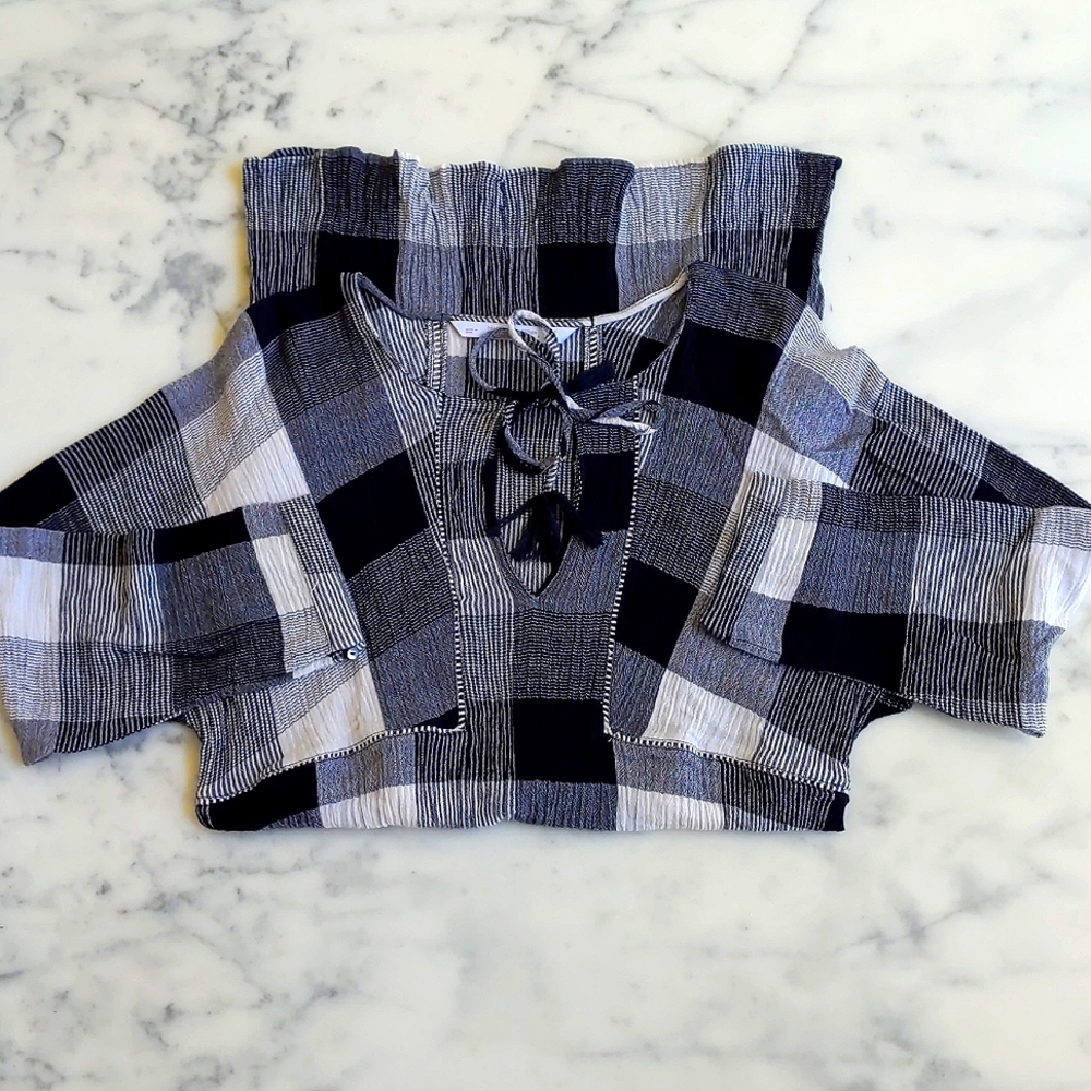 NWOT. Zara Long Sleeve Black/White Plaid Dress w/wrinkled style & front design.
